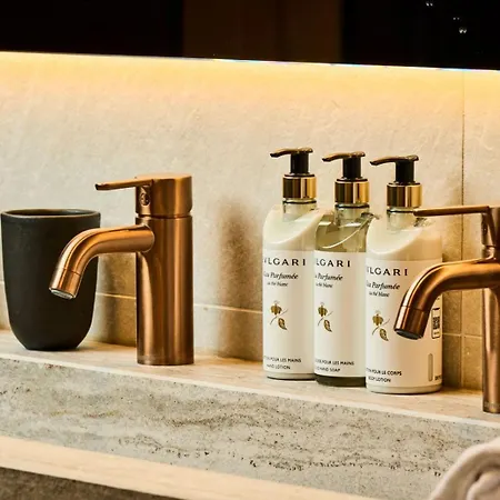 Balder Luxury & Glass Igloos Hotel