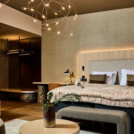 Balder Luxury & Glass Igloos Hotel 5*